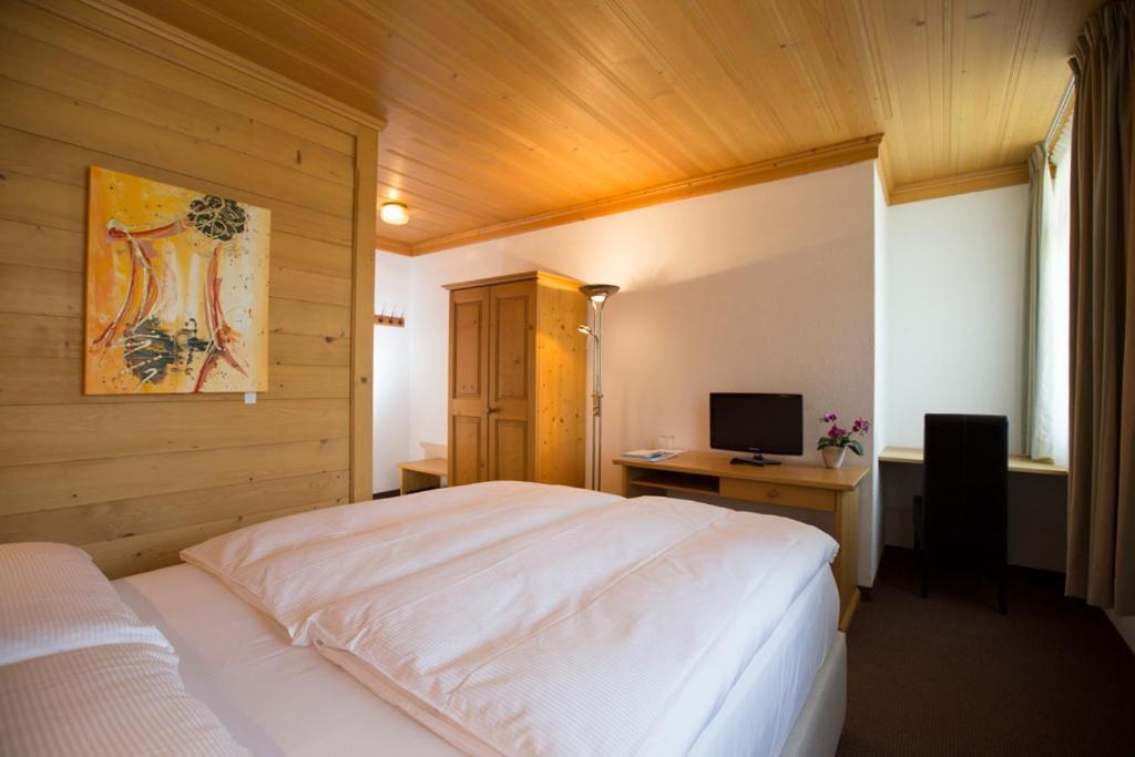 Sonnegg Hotel Zweisimmen Værelse billede